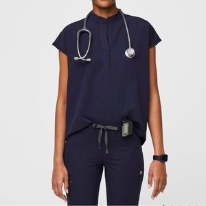 Figs Scrub top